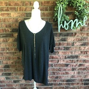 ✨5/$15 { BORDEAUX } Gray Oversized Top